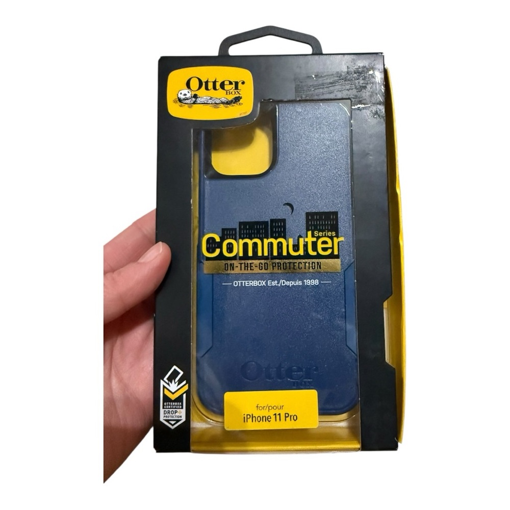 OtterBox Commuter Series iPhone 11 Pro Cases - 1 Light Pink & 2 Dark Blue - Picture 4 of 5